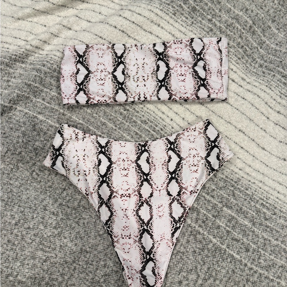 Snake Print Bikini Set - Picture 3 of 4